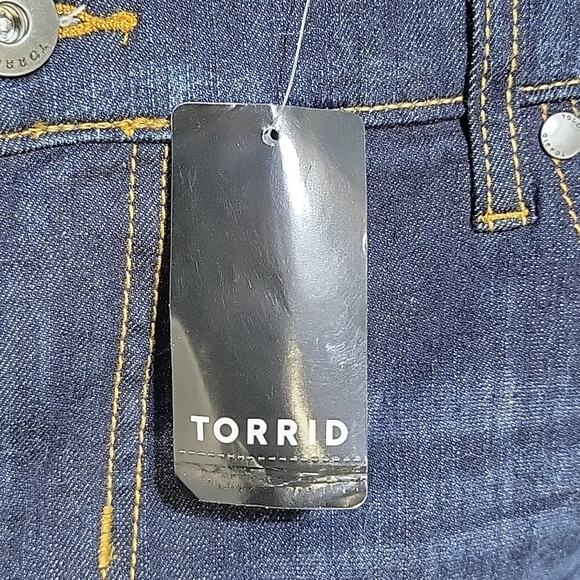 Torrid Mid Rise Skinny Vintage Stretch Jeans, Dark Wash, Women's Plus Size 18T - Picture 4 of 16